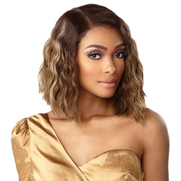 Sensationnel Butta HD Lace Front Wig - Unit 24 Color 613 - Picture 1 of 3